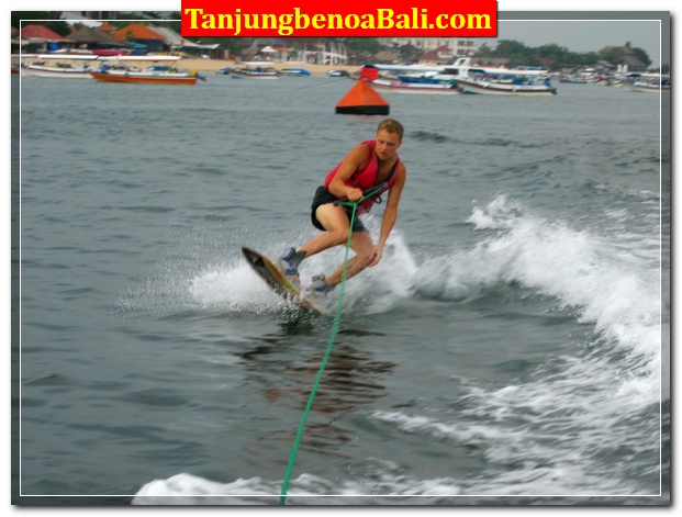 Wakeboard Tanjung Benoa Bali